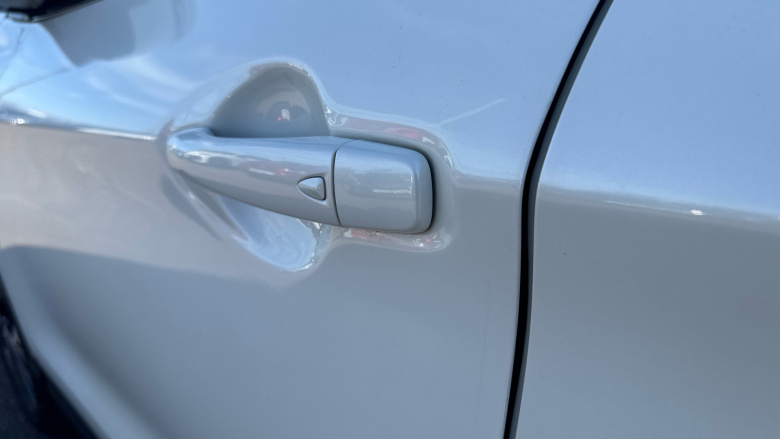 Nissan Qashqai 1.2 DiG-T N-Connecta 5dr Petrol Hatchback